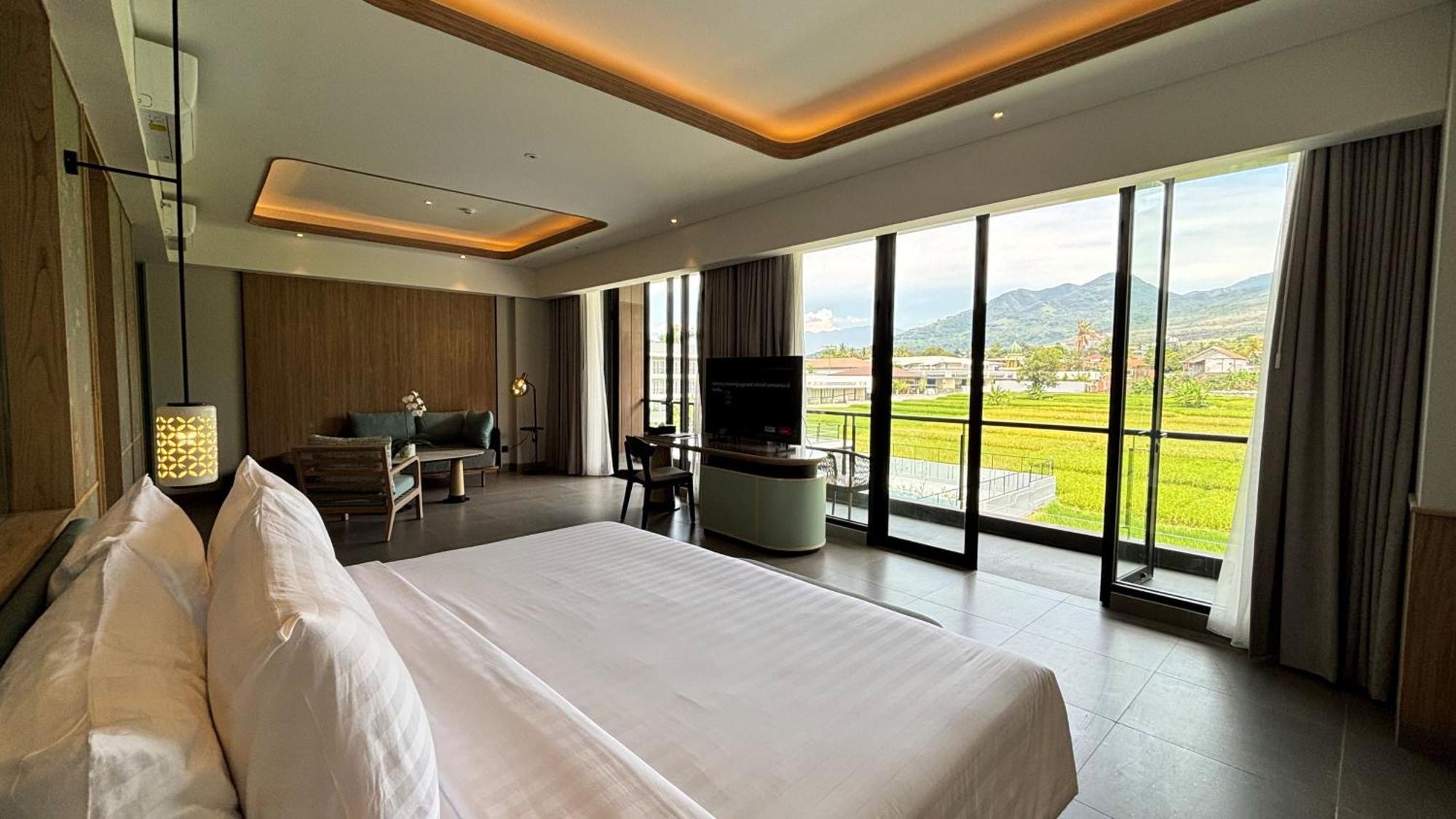 Hotel Santika Garut Esterno foto
