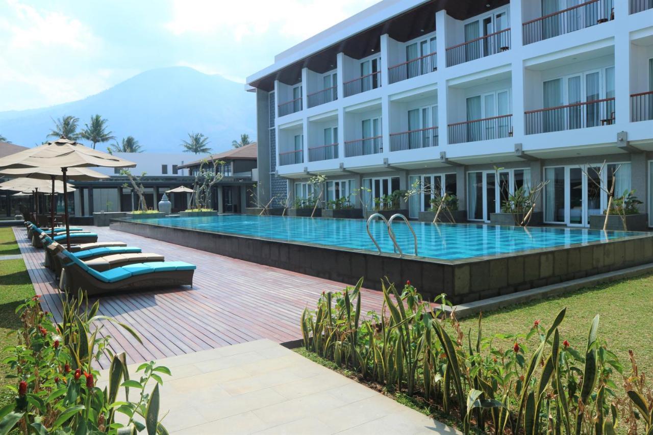 Hotel Santika Garut Esterno foto