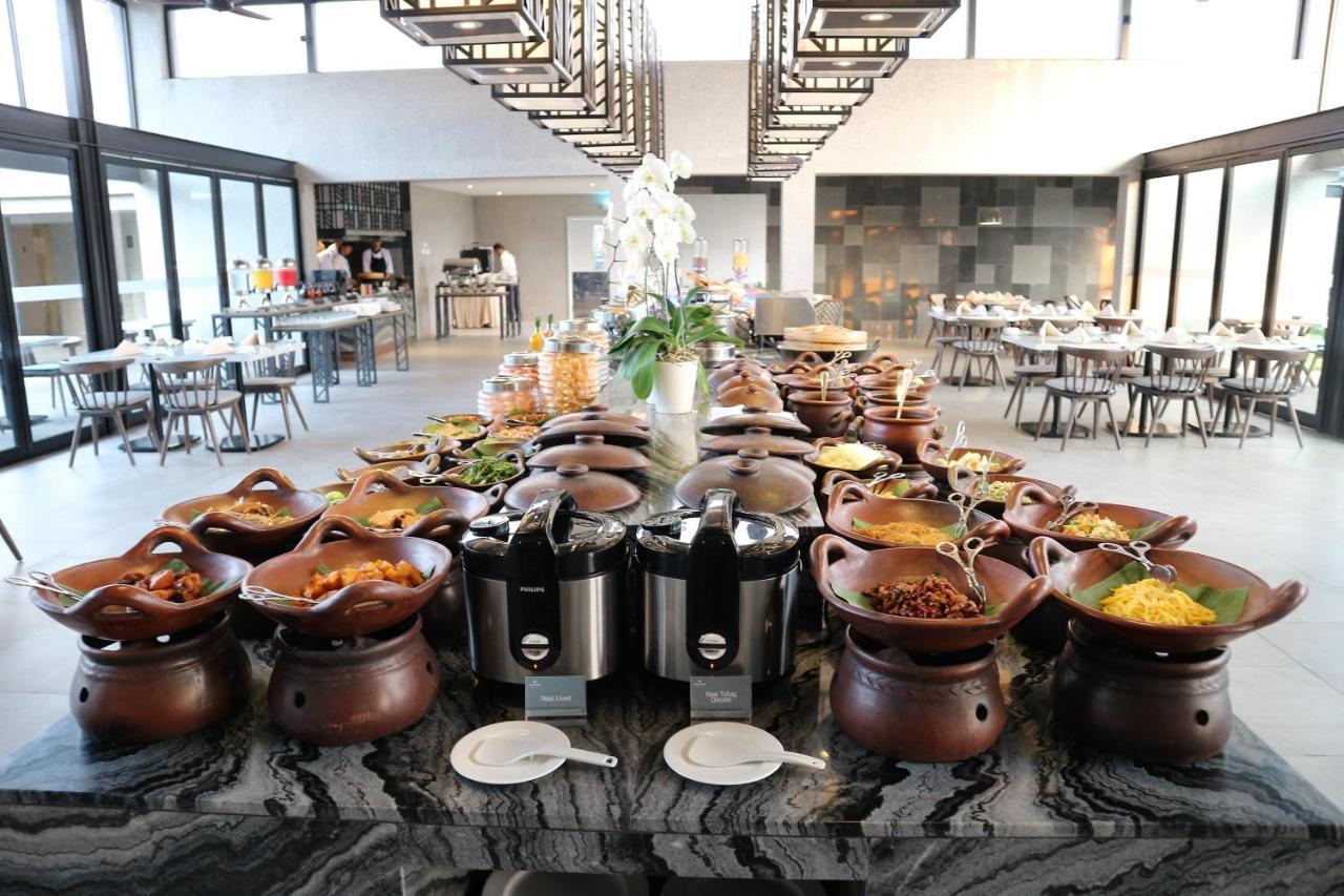 Hotel Santika Garut Esterno foto